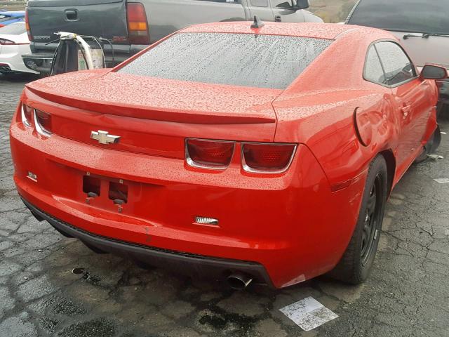 2G1FA1E30C9190983 - 2012 CHEVROLET CAMARO LS RED photo 4