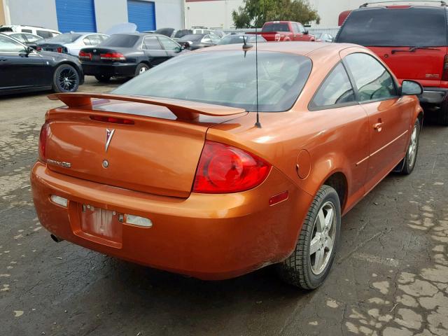 1G2AL18F977204747 - 2007 PONTIAC G5 ORANGE photo 4