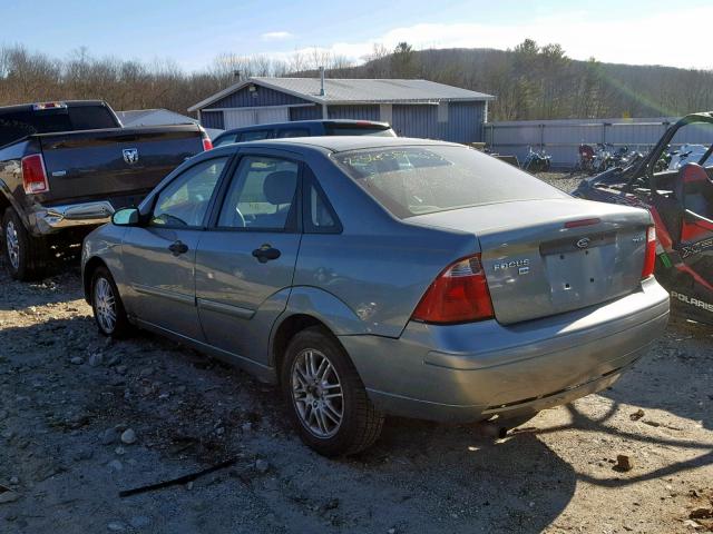 1FAFP34N15W270703 - 2005 FORD FOCUS ZX4 GRAY photo 3