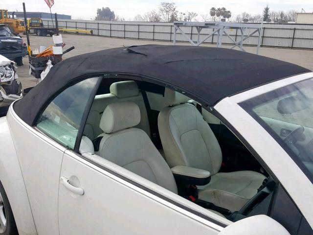 3VWFG31Y27M410637 - 2007 VOLKSWAGEN NEW BEETLE Weiß Foto 9