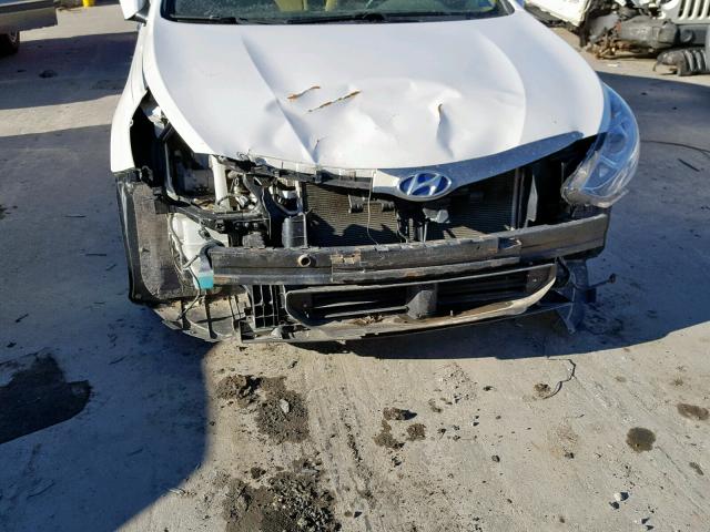 KMHEC4A49BA001999 - 2011 HYUNDAI SONATA HYB WHITE photo 9