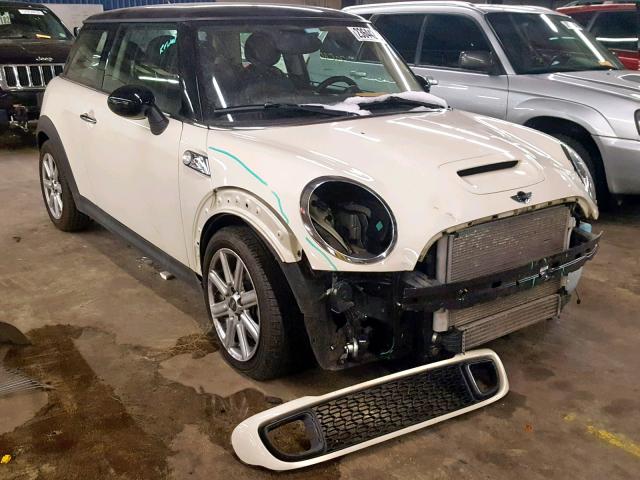 WMWSV3C5XCT386283 - 2012 MINI COOPER S WHITE photo 1