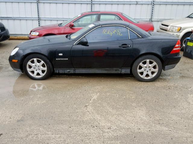 WDBKK47F8WF003740 - 1998 MERCEDES-BENZ SLK 230 KO BLACK photo 9