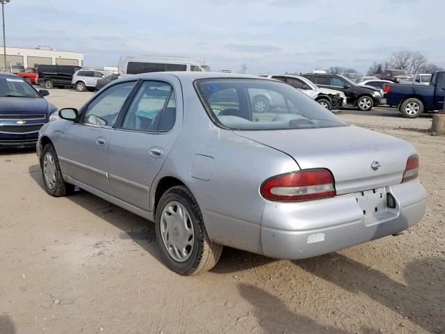 1N4BU31D0VC236868 - 1997 NISSAN ALTIMA XE SILVER photo 3