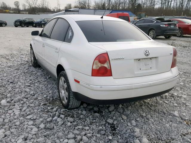 WVWRH63B92P220196 - 2002 VOLKSWAGEN PASSAT GLX 白色 照片 3