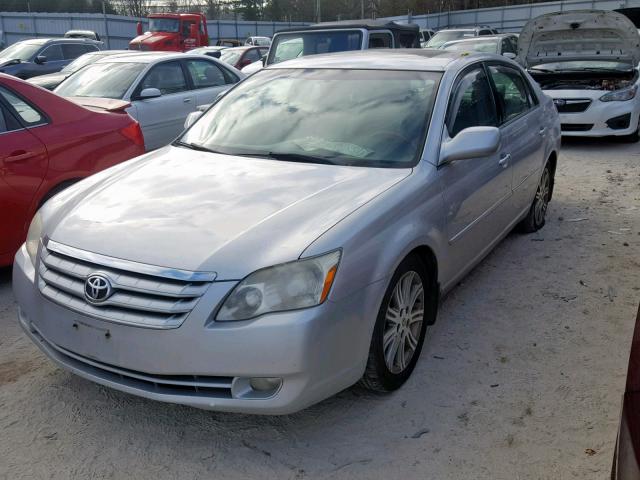 4T1BK36B86U156071 - 2006 TOYOTA AVALON XL SILVER photo 2