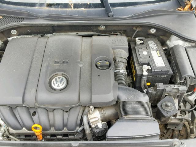 1VWAP7A35CC022030 - 2012 VOLKSWAGEN PASSAT S SILVER photo 7