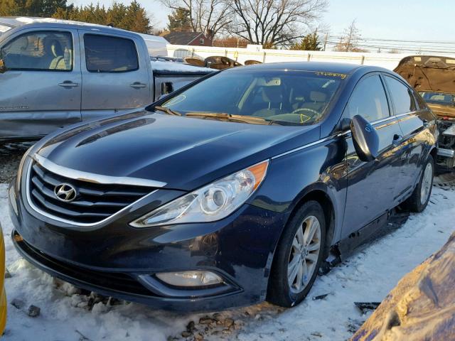 5NPEB4AC2DH513906 - 2013 HYUNDAI SONATA GLS BLACK photo 2