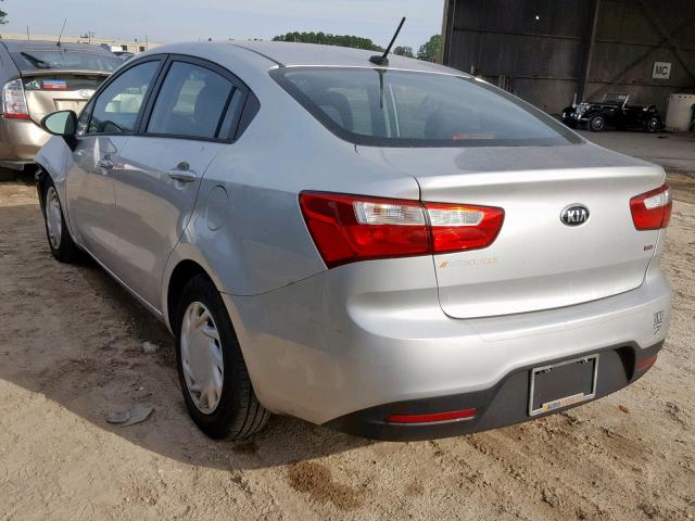 KNADM4A34F6496610 - 2015 KIA RIO LX 银色 照片 3