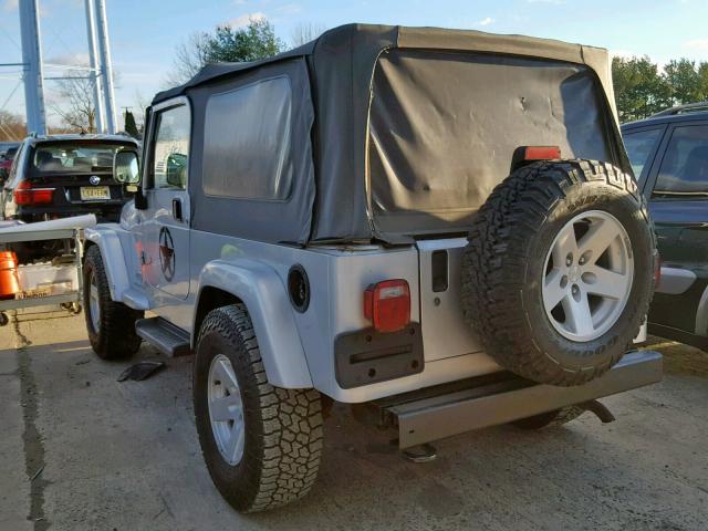 1J4FA44S05P304819 - 2005 JEEP WRANGLER / SILVER photo 3