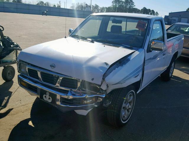 1N6SD11S3TC315412 - 1996 NISSAN TRUCK BASE WHITE photo 2