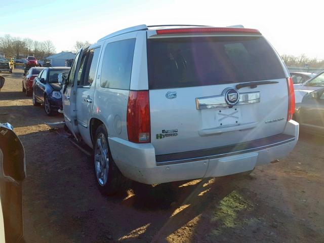 1GYS4EEJ2CR222268 - 2012 CADILLAC ESCALADE H WHITE photo 3