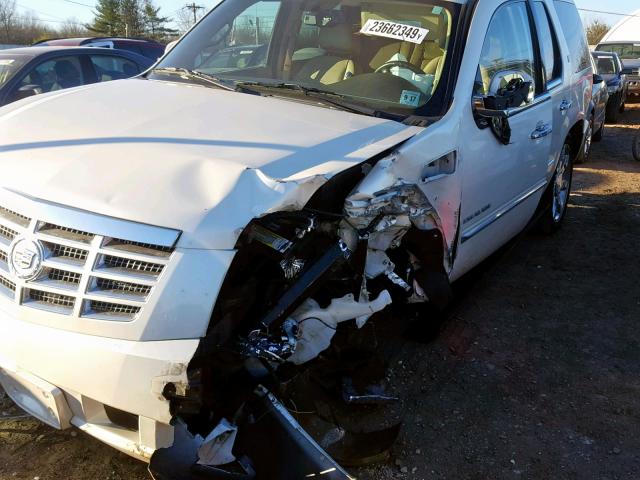 1GYS4EEJ2CR222268 - 2012 CADILLAC ESCALADE H WHITE photo 9