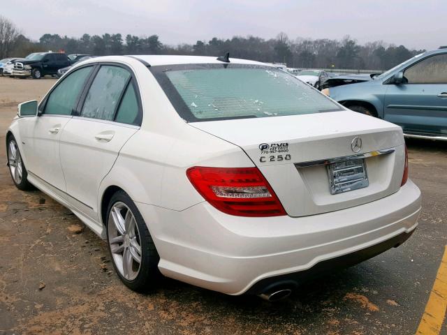 WDDGF4HB9CR196424 - 2012 MERCEDES-BENZ C 250 WHITE photo 3