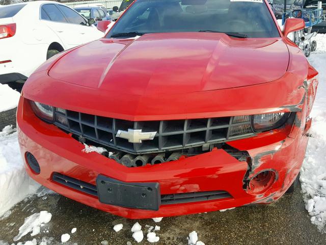 2G1FA1EVXA9179262 - 2010 CHEVROLET CAMARO LS RED photo 9