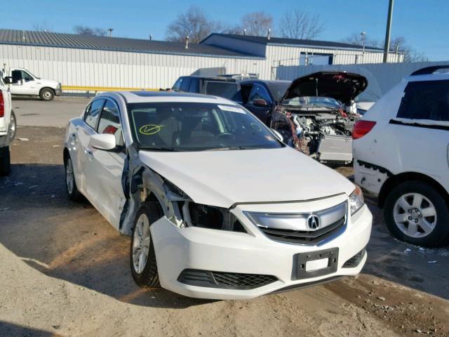 19VDE1F36DE009253 - 2013 ACURA ILX 20 WHITE photo 1