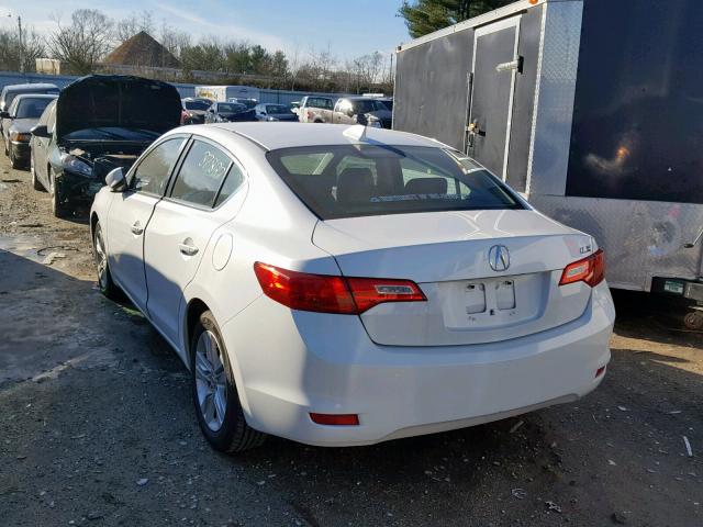 19VDE1F36DE009253 - 2013 ACURA ILX 20 WHITE photo 3