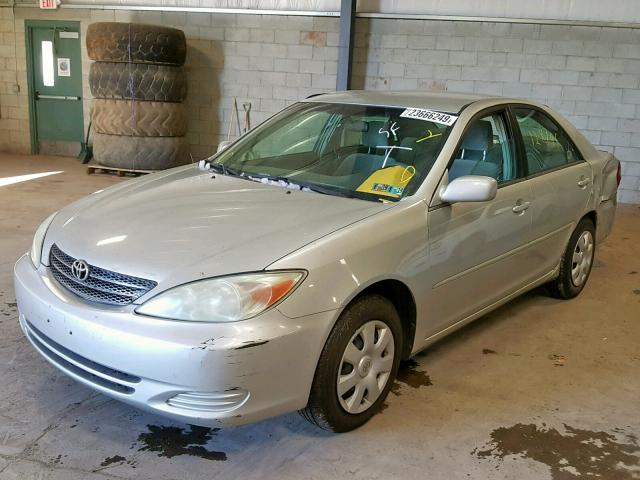 4T1BE32KX2U039096 - 2002 TOYOTA CAMRY LE SILVER photo 2