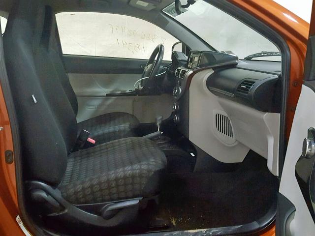 JTNJJXB08CJ020529 - 2012 TOYOTA SCION IQ ORANGE photo 5