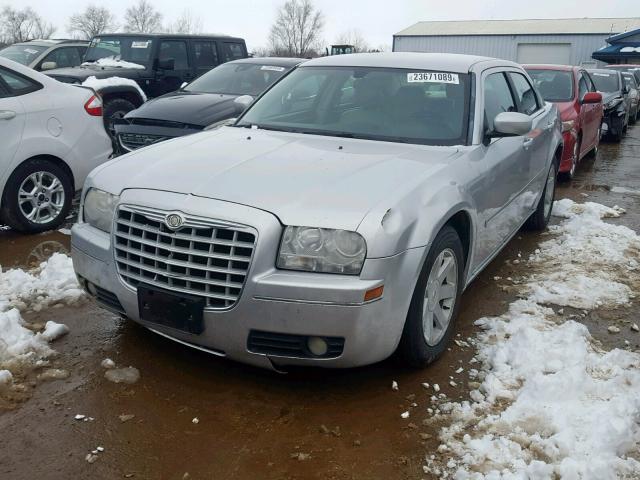 2C3JA53G05H644967 - 2005 CHRYSLER 300 TOURIN SILVER photo 2