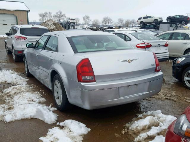 2C3JA53G05H644967 - 2005 CHRYSLER 300 TOURIN SILVER photo 3