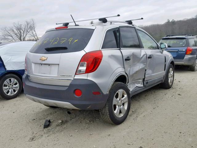 3GNAL2EK6DS639233 - 2013 CHEVROLET CAPTIVA LS 银色 照片 4