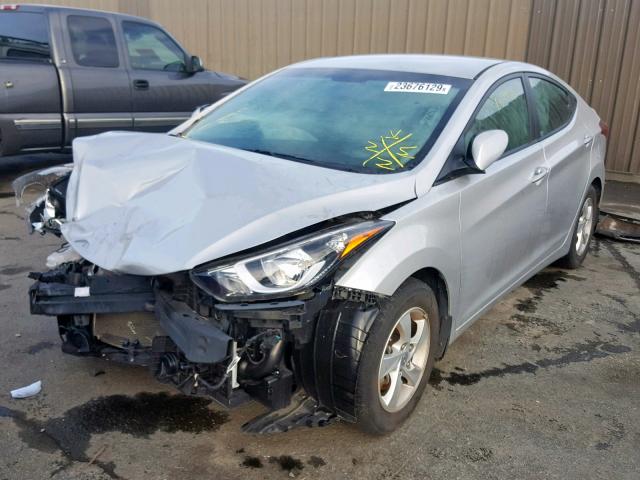 5NPDH4AE8FH646202 - 2015 HYUNDAI ELANTRA SE SILVER photo 2