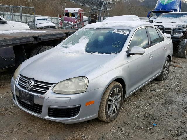 3VWSF71K56M678455 - 2006 VOLKSWAGEN JETTA 2.5 SILVER photo 2