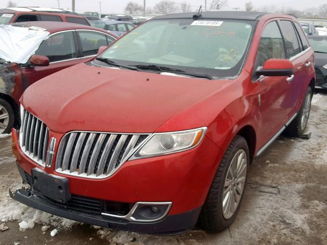 2LMDJ8JK4BBJ22620 - 2011 LINCOLN MKX RED photo 2