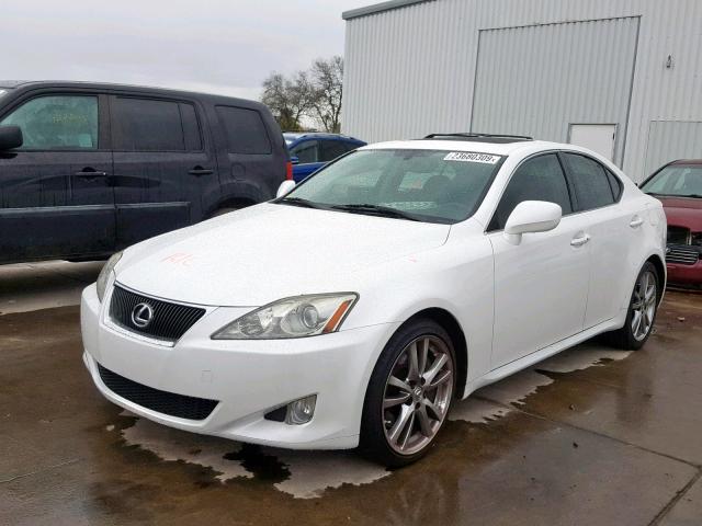 JTHBE262X82015327 - 2008 LEXUS IS 350 WHITE photo 2