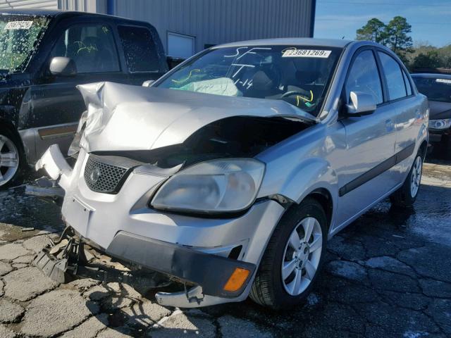 KNADE123466036017 - 2006 KIA RIO SILVER photo 2