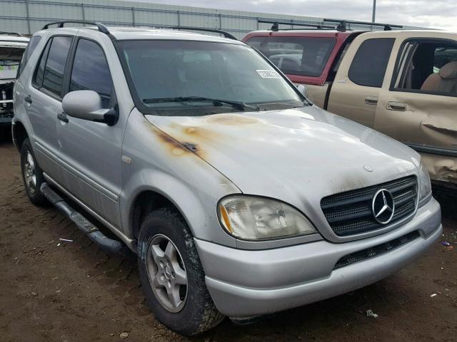 4JGAB54E2YA145950 - 2000 MERCEDES-BENZ ML 320 SILVER photo 1