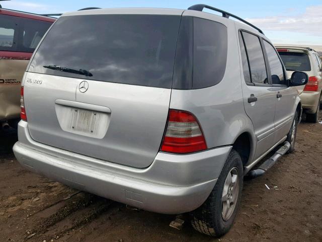 4JGAB54E2YA145950 - 2000 MERCEDES-BENZ ML 320 SILVER photo 4