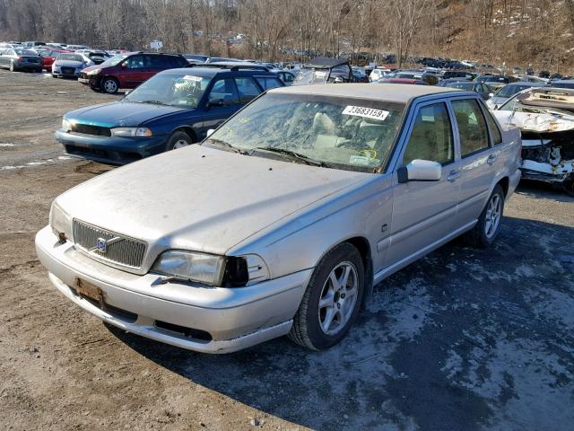 YV1LS55A4X2571859 - 1999 VOLVO S70 SILVER photo 2