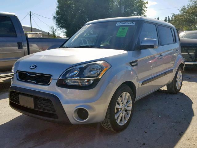 KNDJT2A53D7755383 - 2013 KIA SOUL SILVER photo 2