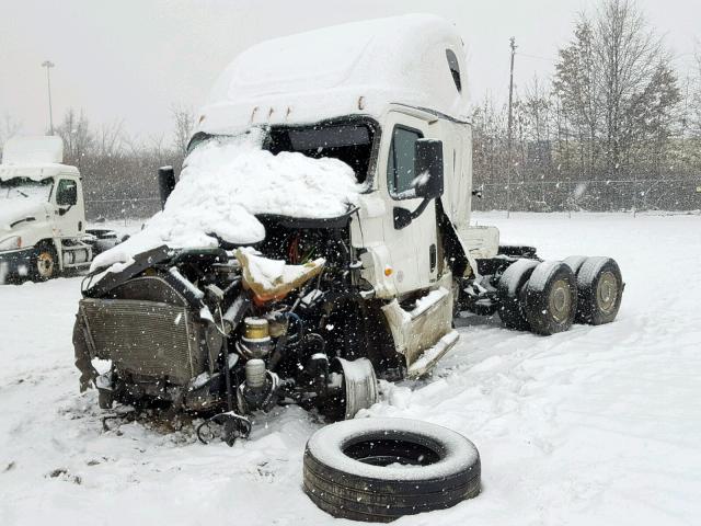 3AKJGLD54FSGB5144 - 2015 FREIGHTLINER CASCADIA 1 WHITE photo 2