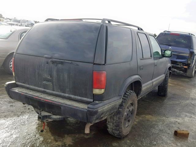 1GNDT13W7V2162659 - 1997 CHEVROLET BLAZER 黑色 照片 4