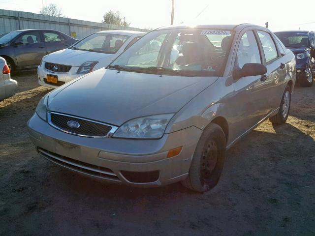 1FAHP34N57W221659 - 2007 FORD FOCUS ZX4 GOLD photo 2