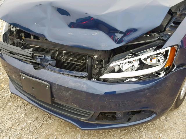 3VW2K7AJ3EM215294 - 2014 VOLKSWAGEN JETTA BASE BLUE photo 9