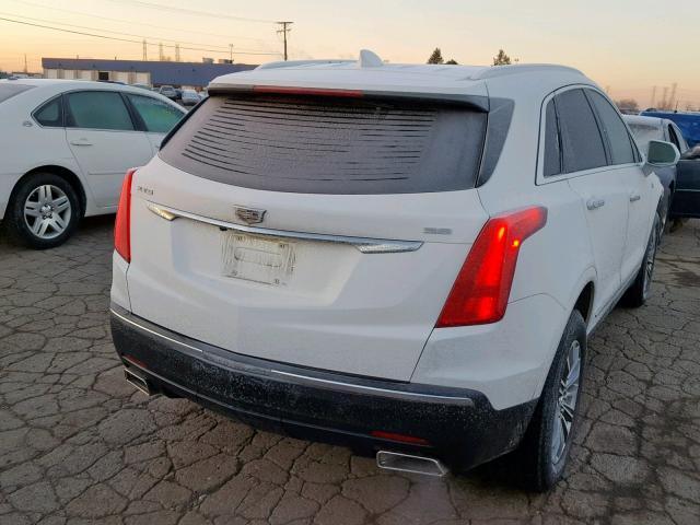 1GYKNBRS9HZ137868 - 2017 CADILLAC XT5 LUXURY WHITE photo 4