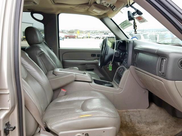 1GNEK13Z64R177497 - 2004 CHEVROLET TAHOE K150 BEIGE photo 5