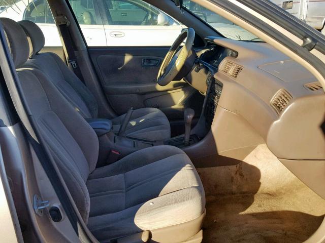 4T1BG22K4WU860737 - 1998 TOYOTA CAMRY CE 米色 照片 5