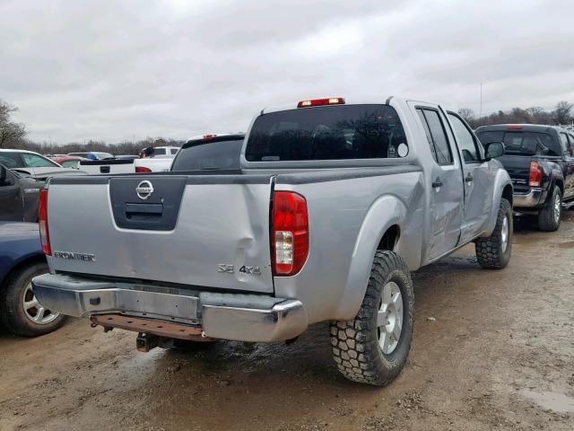 1N6AD09W07C406527 - 2007 NISSAN FRONTIER C SILVER photo 4