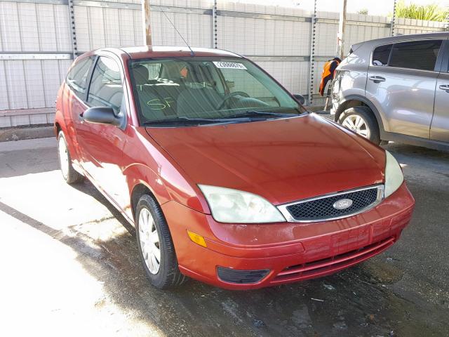 3FAFP31NX5R156335 - 2005 FORD FOCUS ZX3 RED photo 1