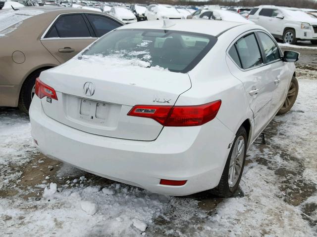 19VDE1F3XDE010051 - 2013 ACURA ILX 20 WHITE photo 4