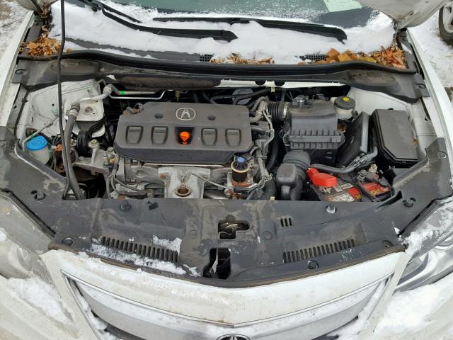 19VDE1F3XDE010051 - 2013 ACURA ILX 20 WHITE photo 7