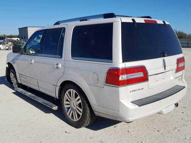 5LMJJ2H52BEJ04694 - 2011 LINCOLN NAVIGATOR 白色 照片 3