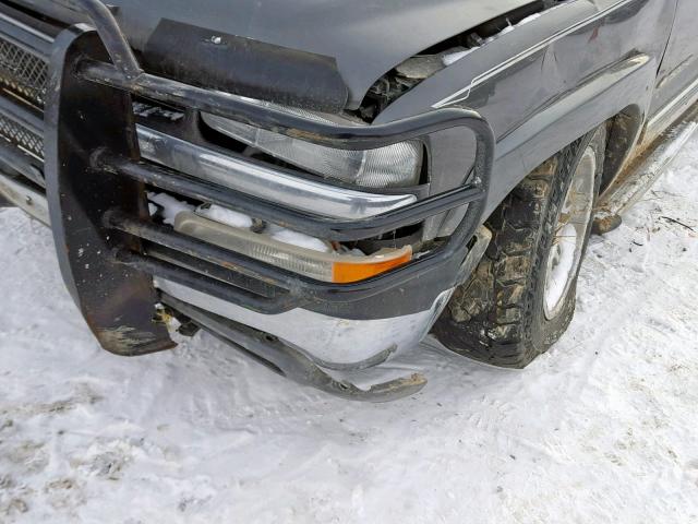 1GCGK13U72F159711 - 2002 CHEVROLET SILVERADO GRAY photo 9