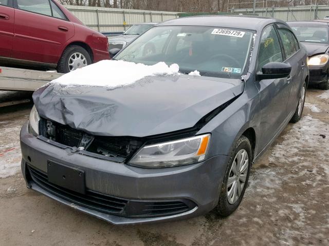 3VW1K7AJ8DM263755 - 2013 VOLKSWAGEN JETTA BASE Մոխրագույն լուսանկար 2