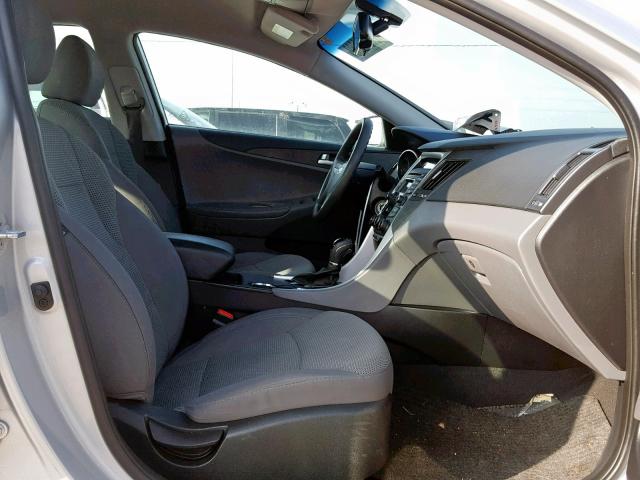 5NPEB4AC1EH929432 - 2014 HYUNDAI SONATA GLS SILVER photo 5